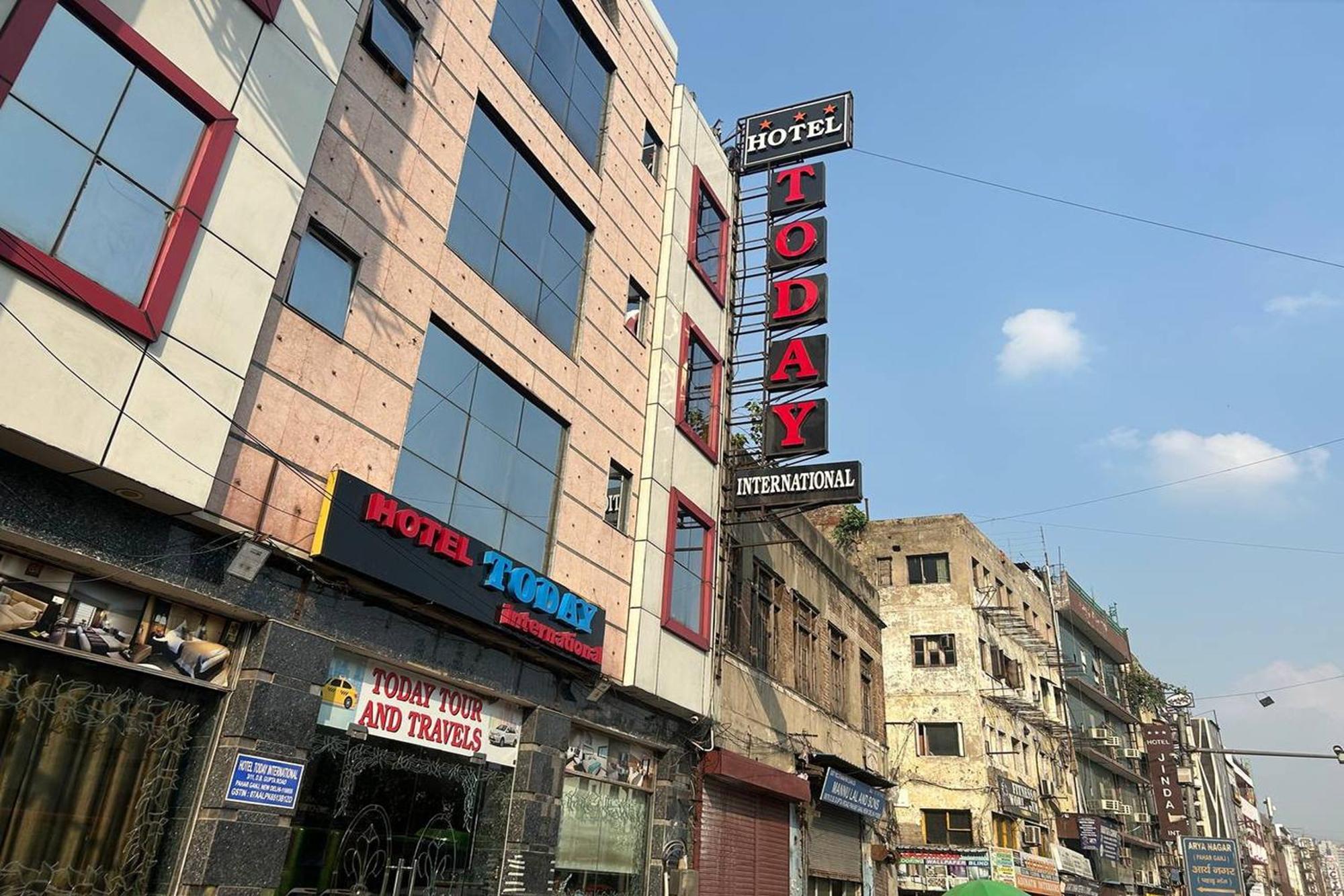 Hotel Today International New Delhi Exterior photo