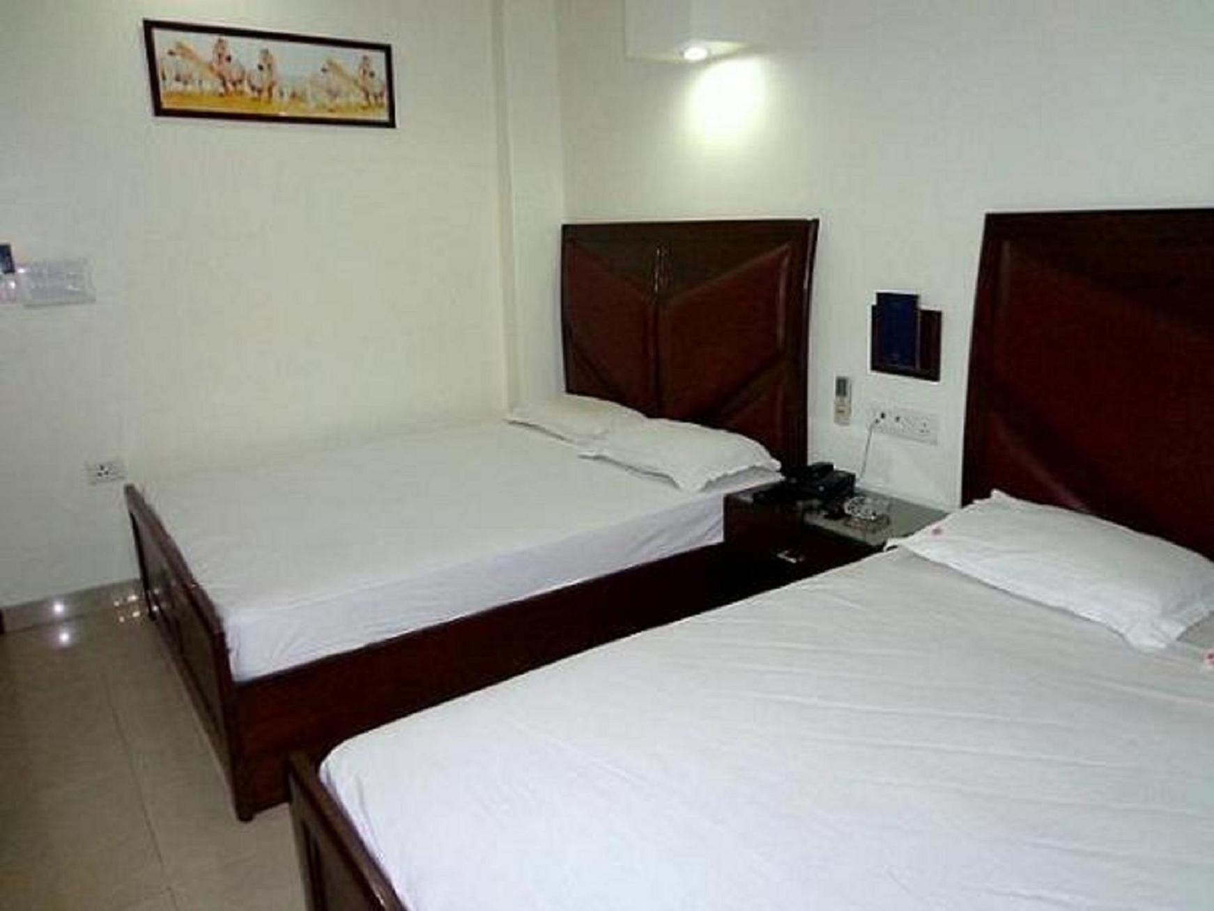 Hotel Today International New Delhi Exterior photo
