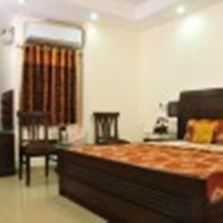 Hotel Today International New Delhi Exterior photo