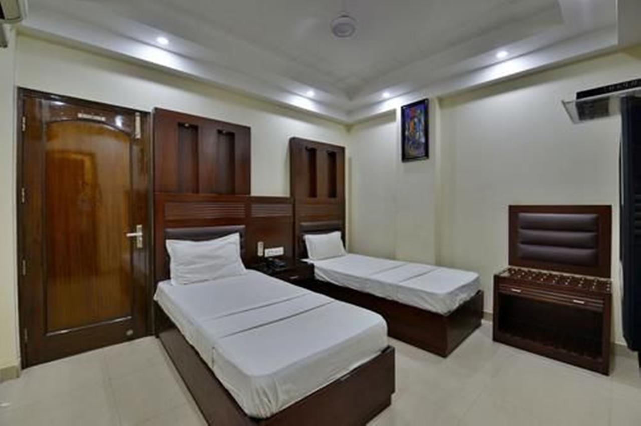 Hotel Today International New Delhi Exterior photo