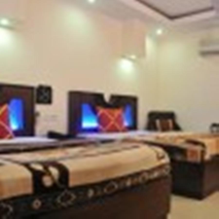 Hotel Today International New Delhi Exterior photo
